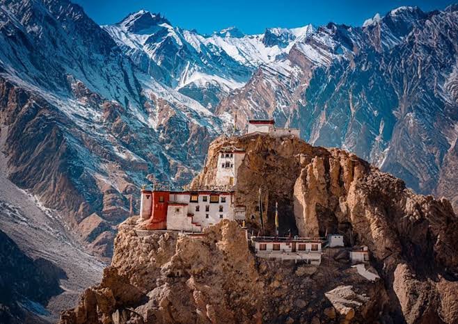 spiti valley packages makemytrip